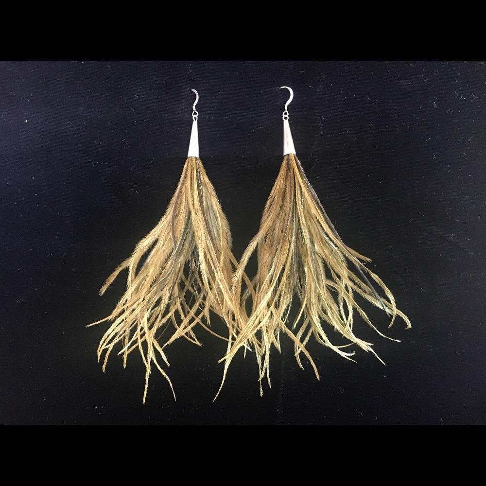 Real Feather Earring ~ WHISPER